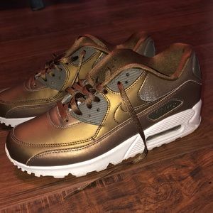 Gold Nike Air Max :US size8